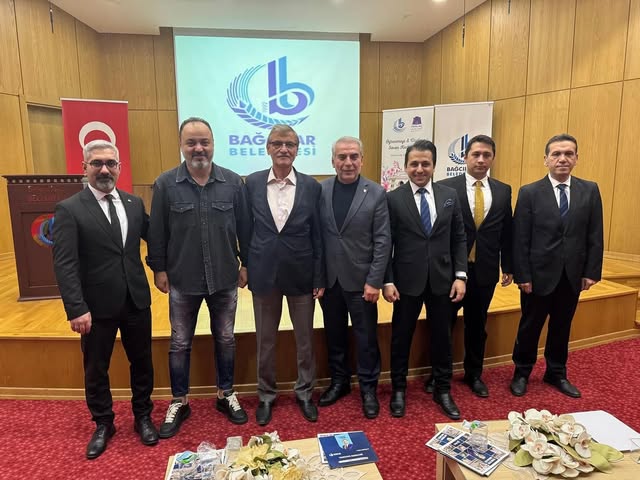 Ateştuğla Spor Kulübü saha ve takım karesi 1