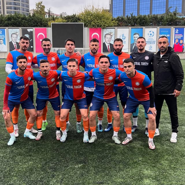 Ateştuğla Spor Kulübü saha ve takım karesi 5